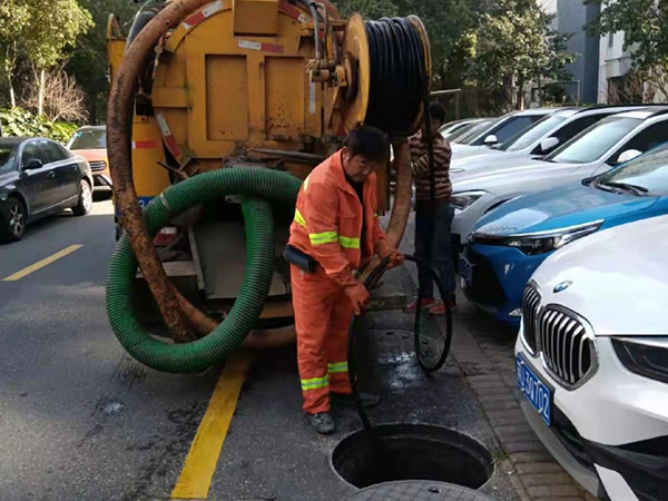 洮北排污管道清淤